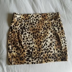 NWOT Zenana animal print skirt